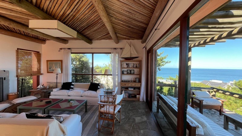 Increible casa en venta y alquiler en El Chorro a pasos del mar